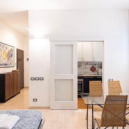 شقة Accogliente Loft In Zona Monumentale/Cenisio ميلان المظهر الخارجي الصورة