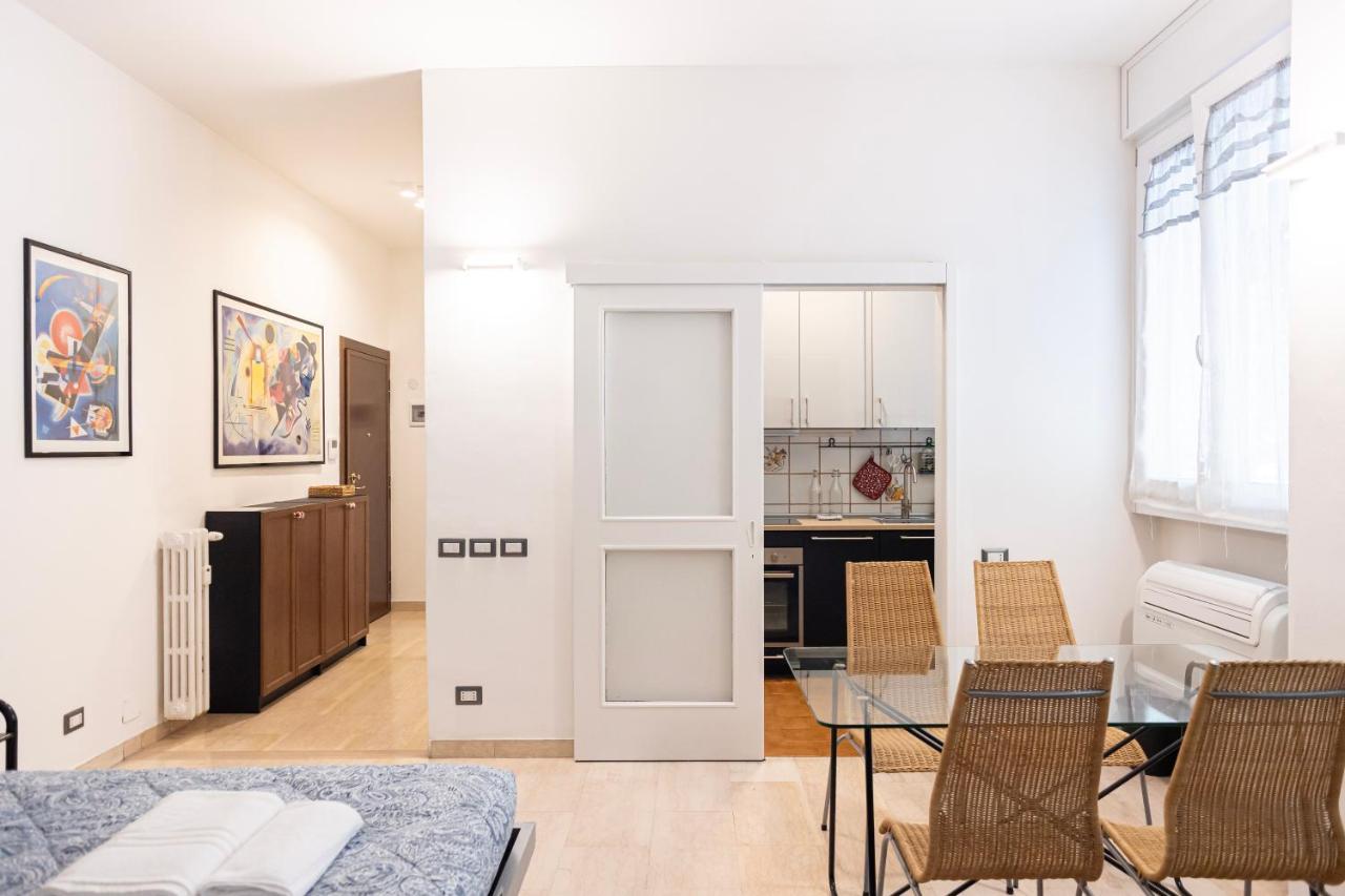 شقة Accogliente Loft In Zona Monumentale/Cenisio ميلان المظهر الخارجي الصورة
